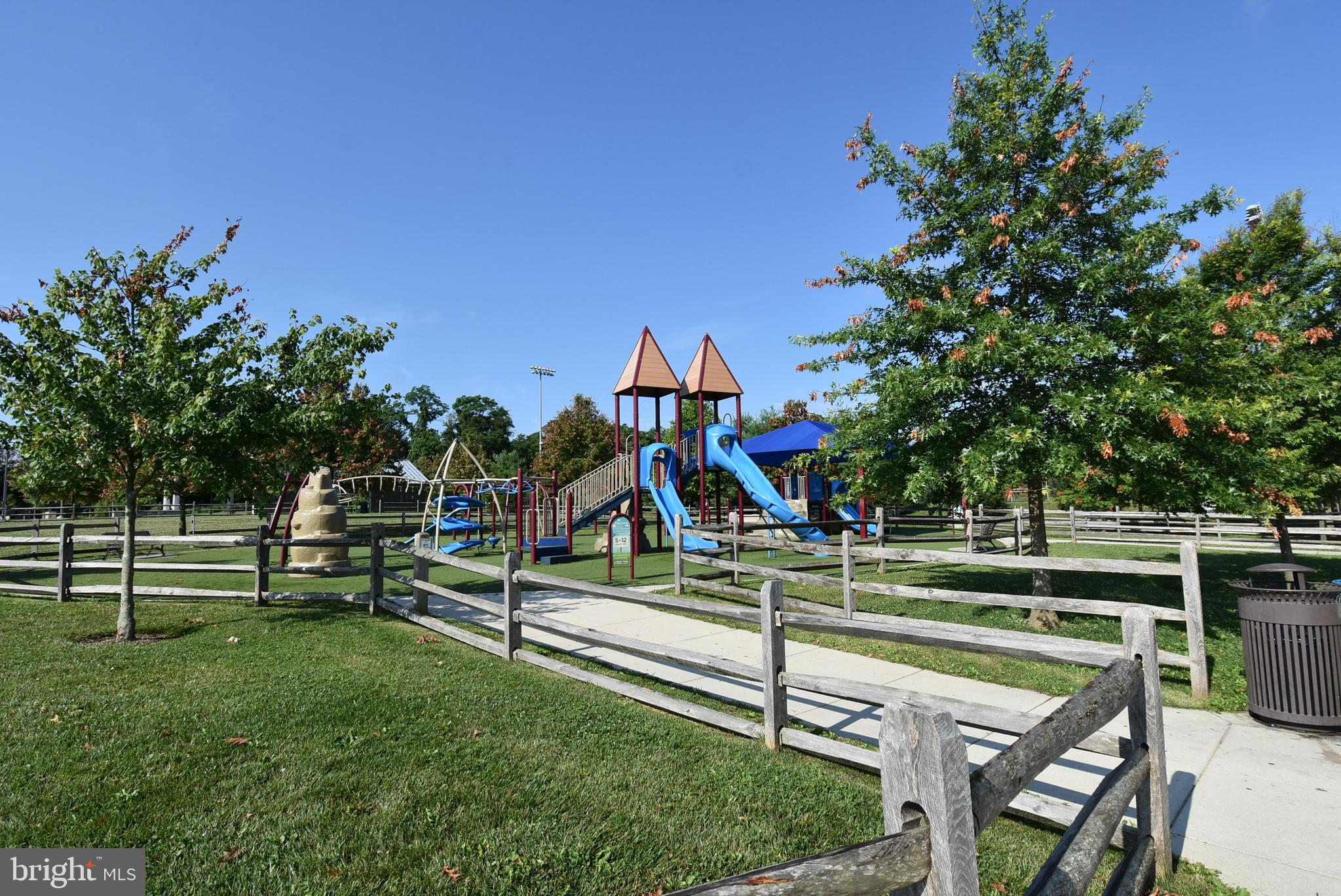 TREOVER CONDOMINIUM - Residential