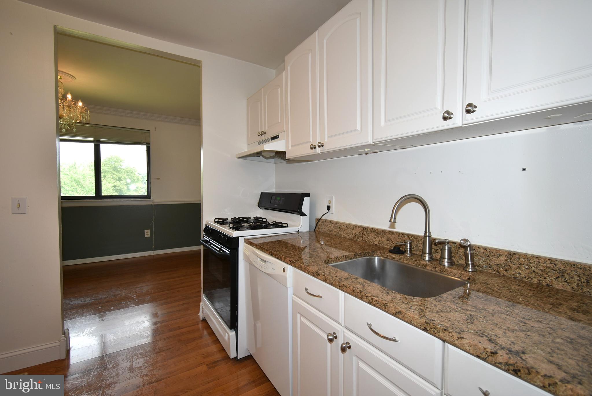 TREOVER CONDOMINIUM - Residential