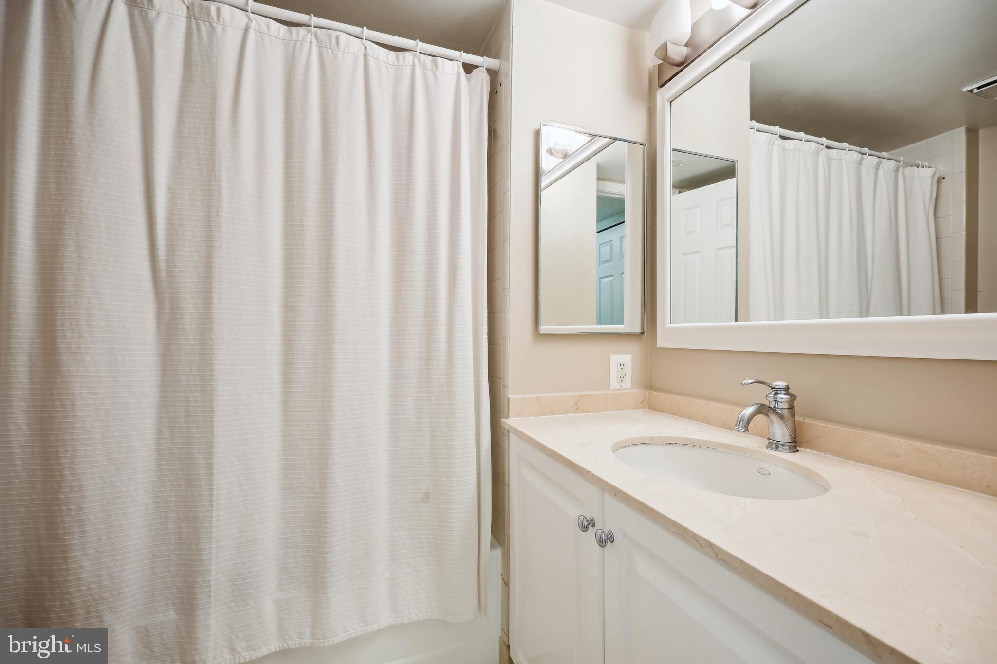 GROSVENOR PARK - Residential Lease