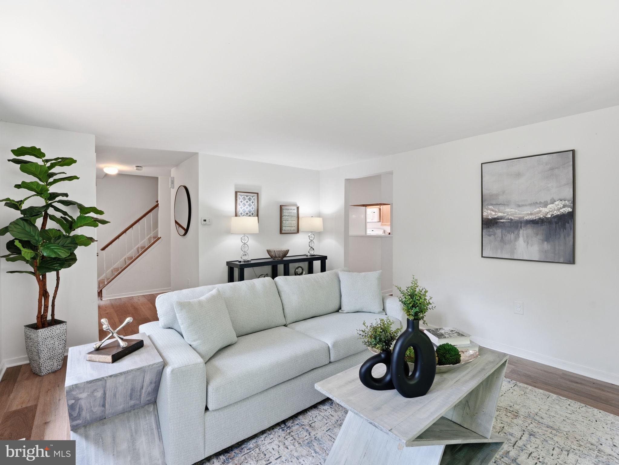 RESTON - Residential