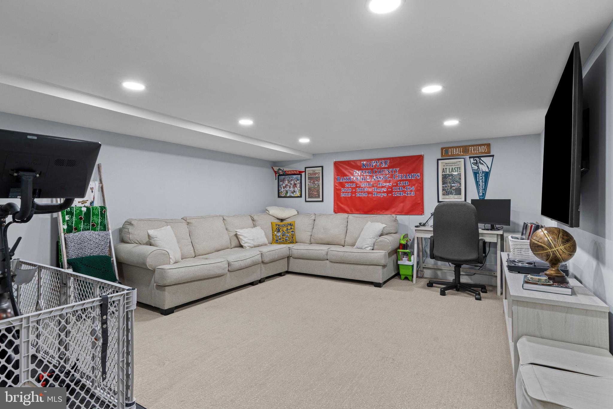 CONSHOHOCKEN - Residential