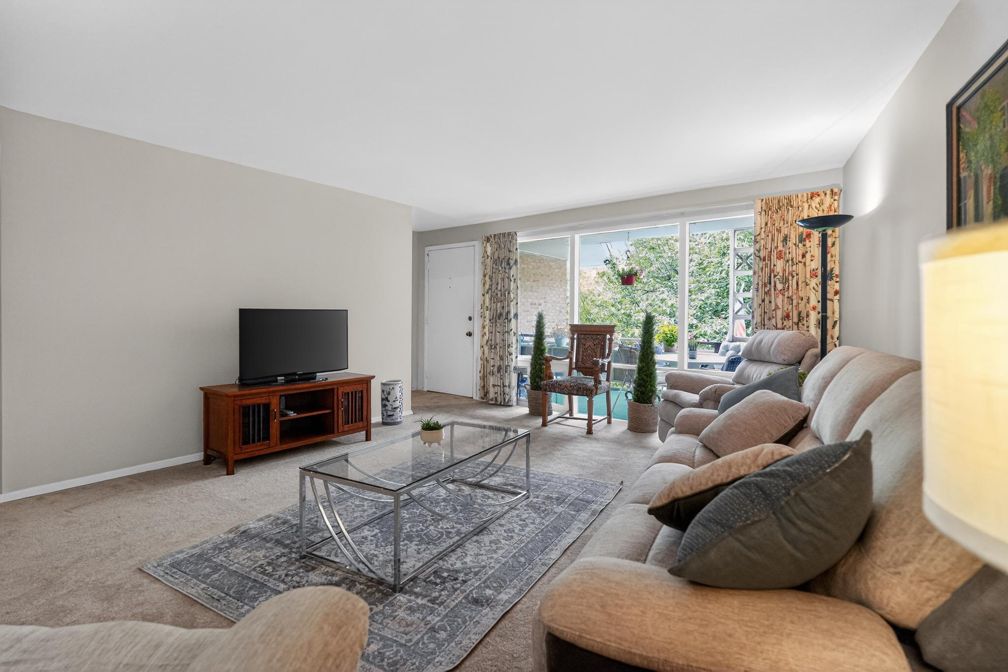 SPRING LAKE - Residential