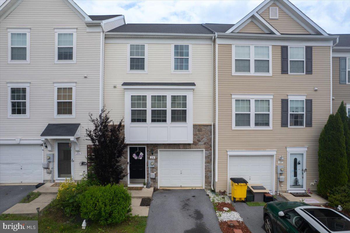 STONEBROOK VILLAGE - Residential