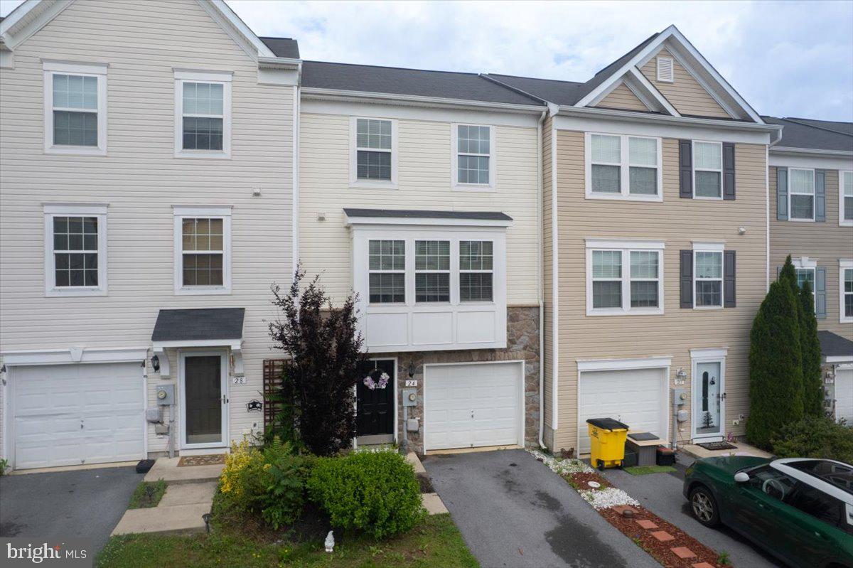 STONEBROOK VILLAGE - Residential