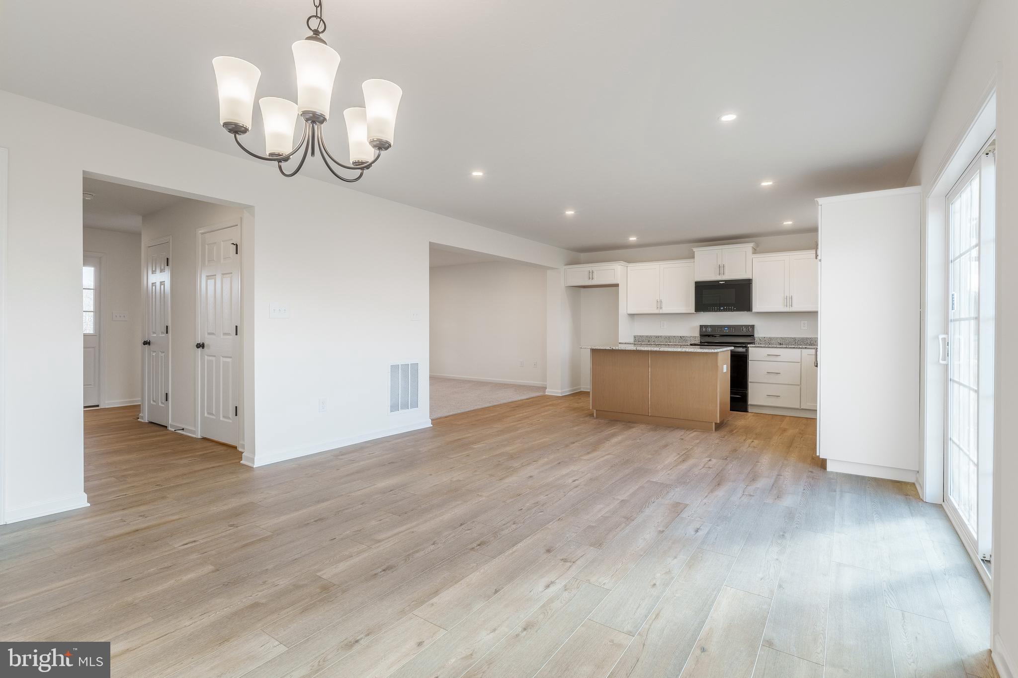 APPLEVIEW ESTATES - Residential