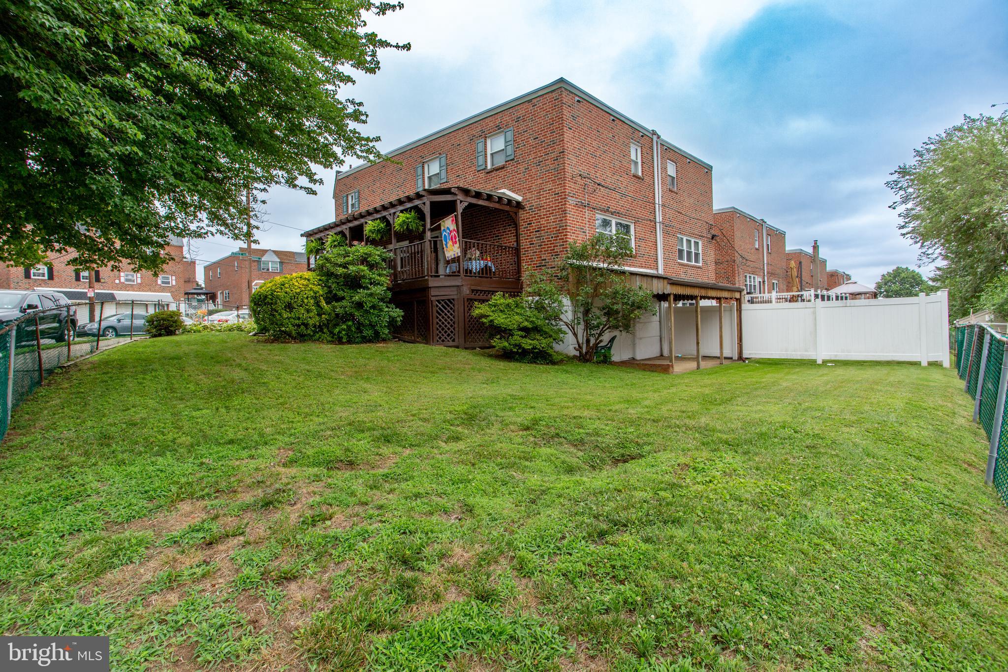 FOX CHASE - Residential