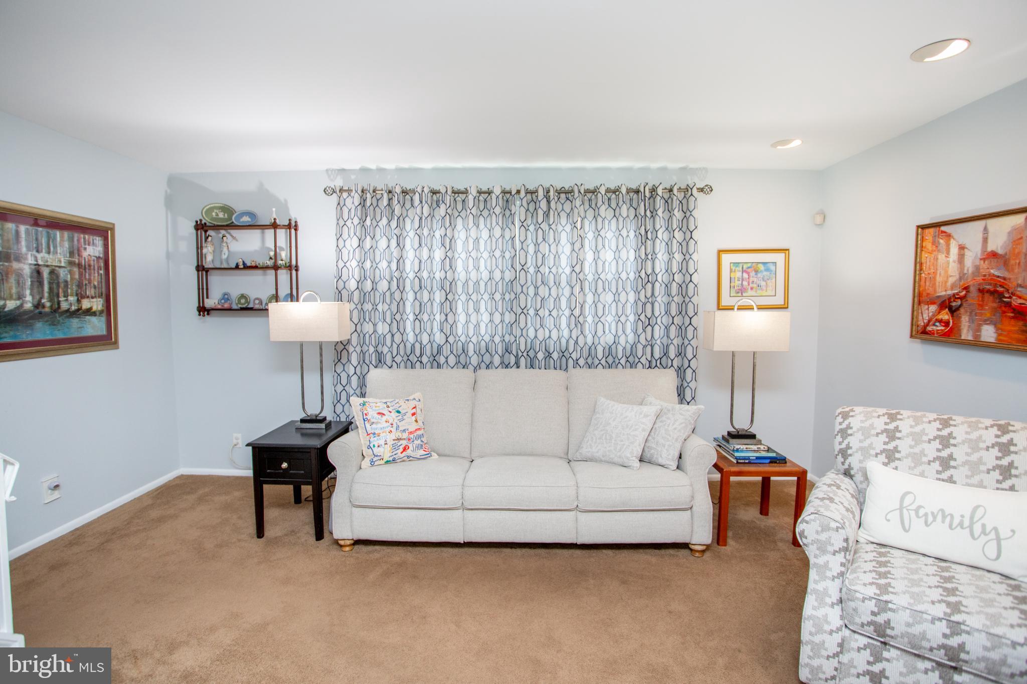 FOX CHASE - Residential