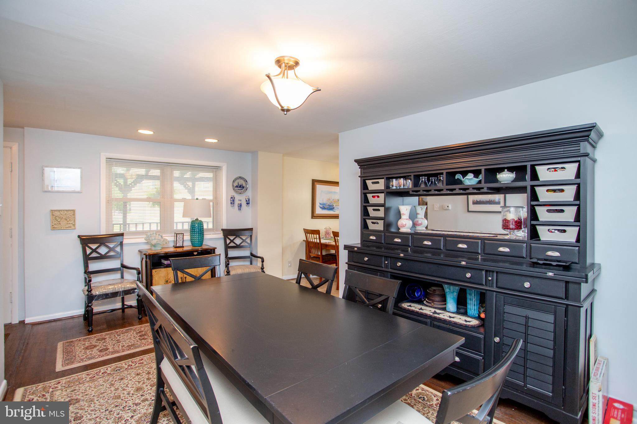 FOX CHASE - Residential