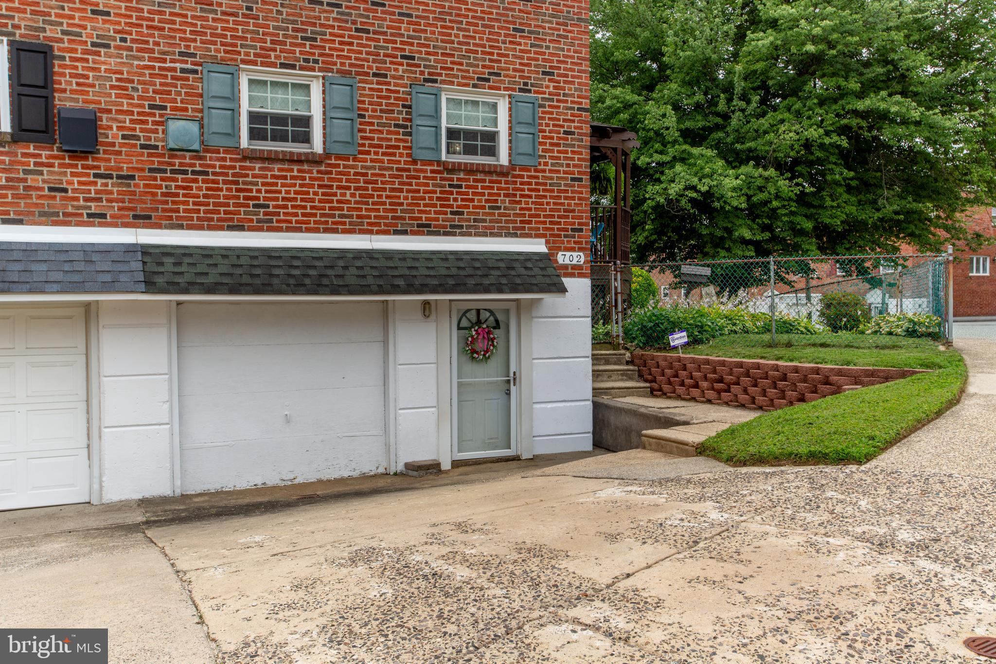 FOX CHASE - Residential