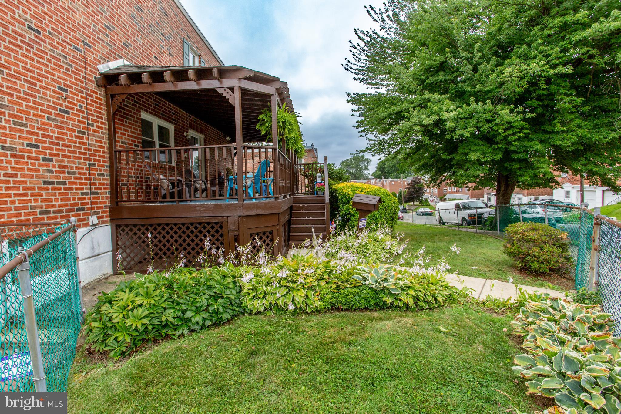 FOX CHASE - Residential