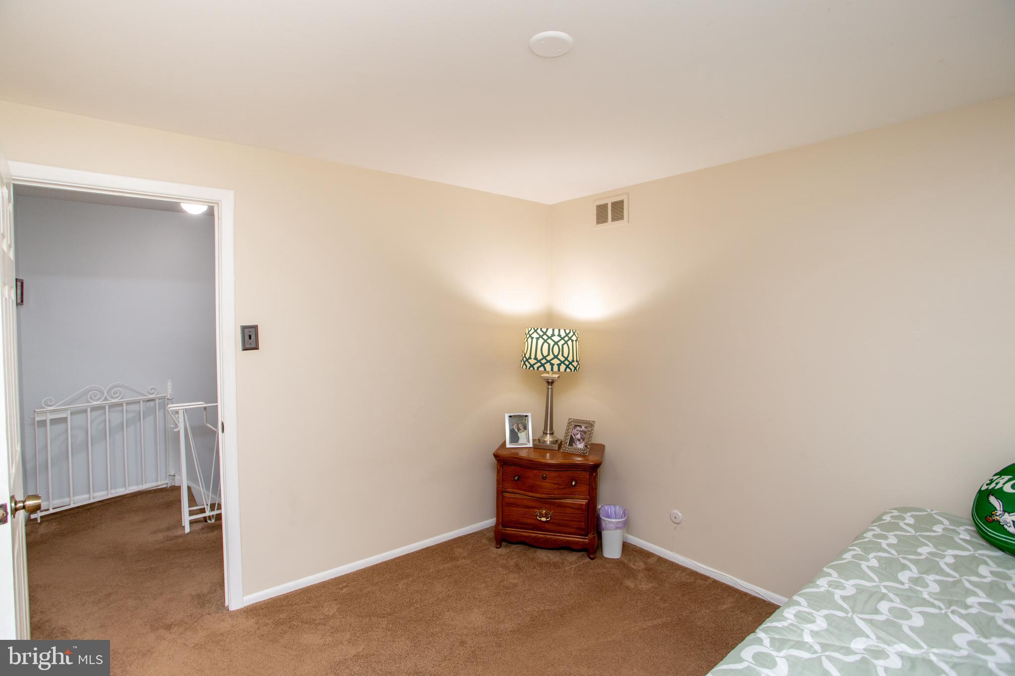 FOX CHASE - Residential