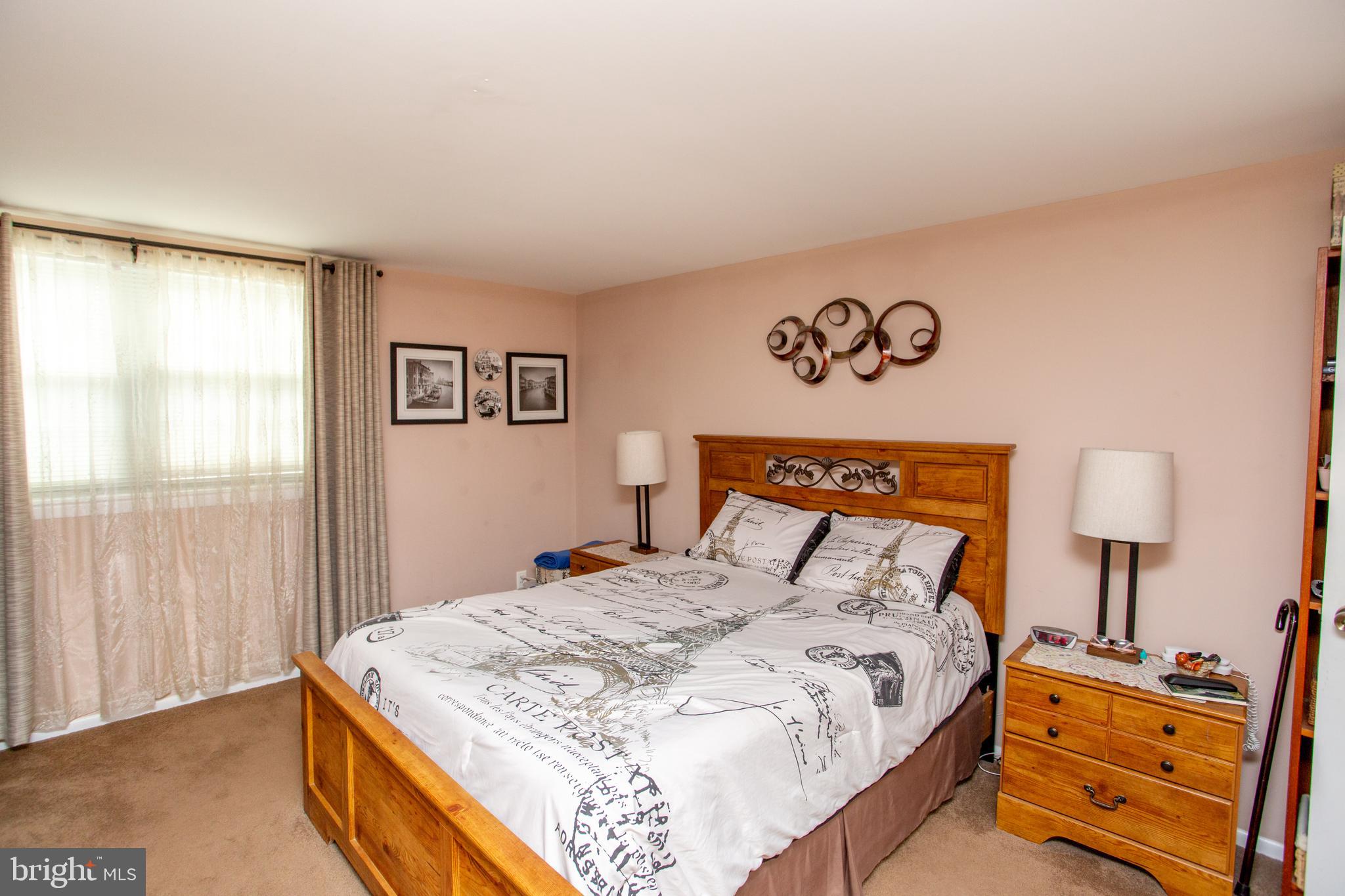 FOX CHASE - Residential