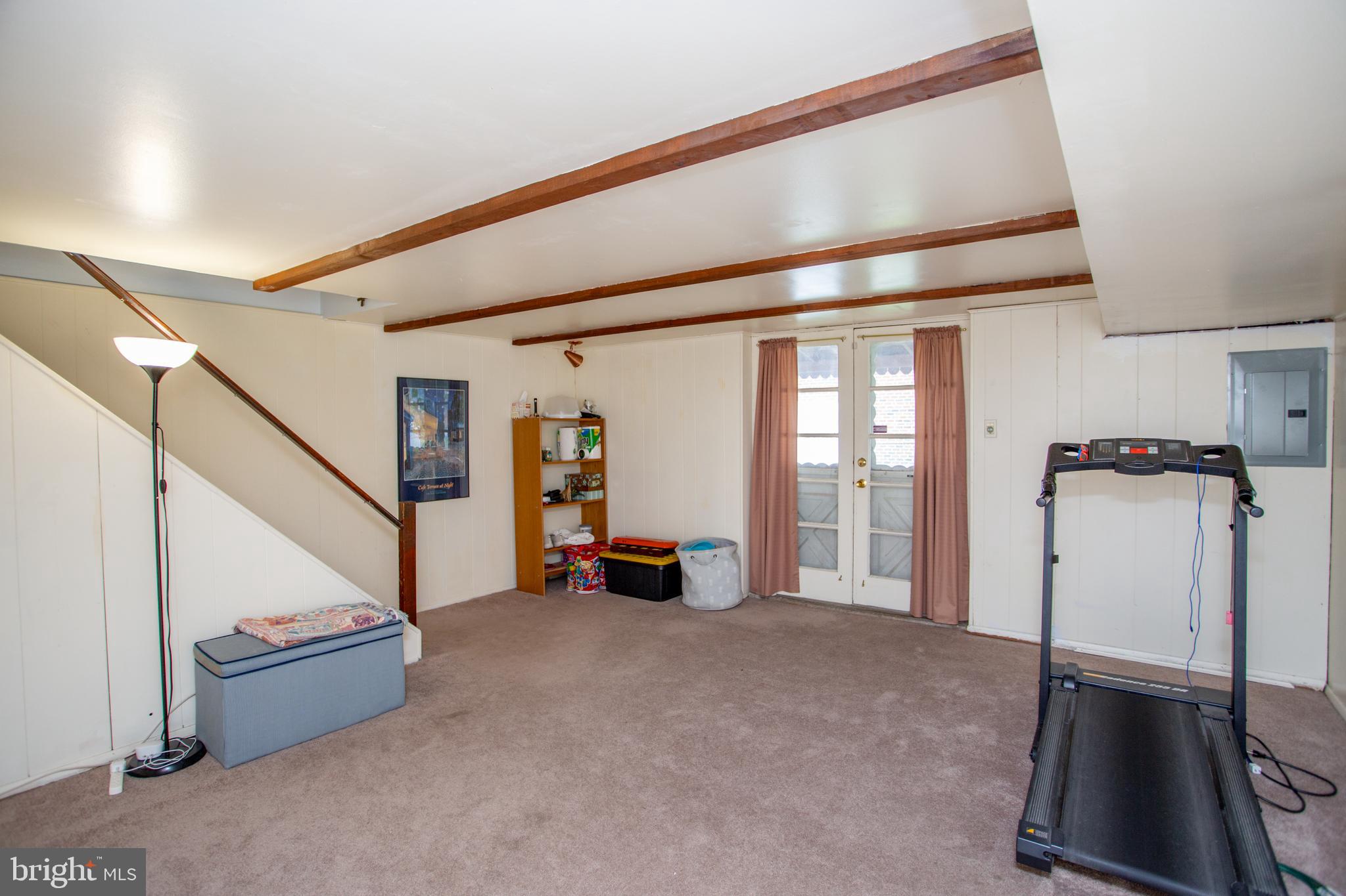 FOX CHASE - Residential