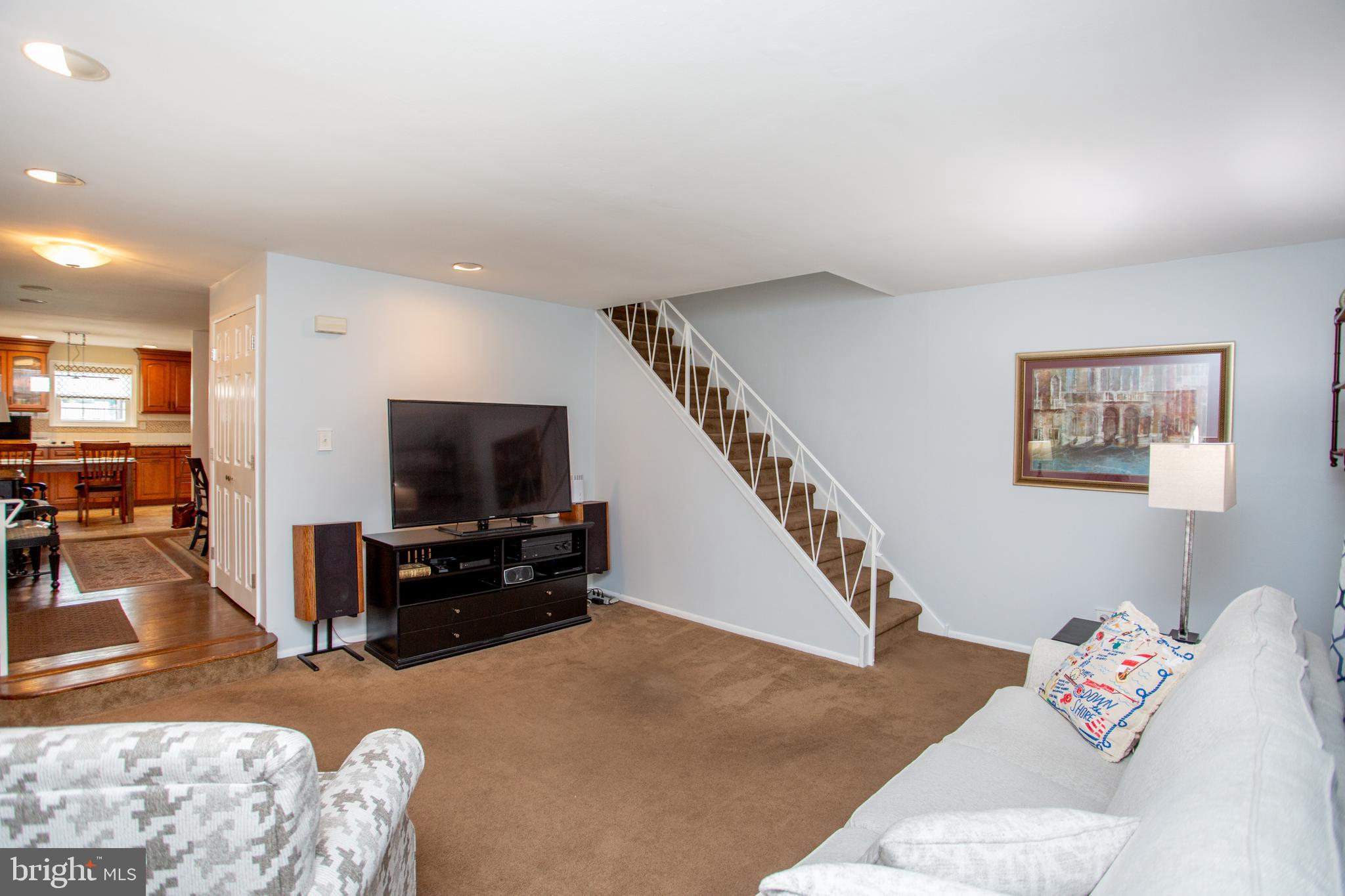 FOX CHASE - Residential
