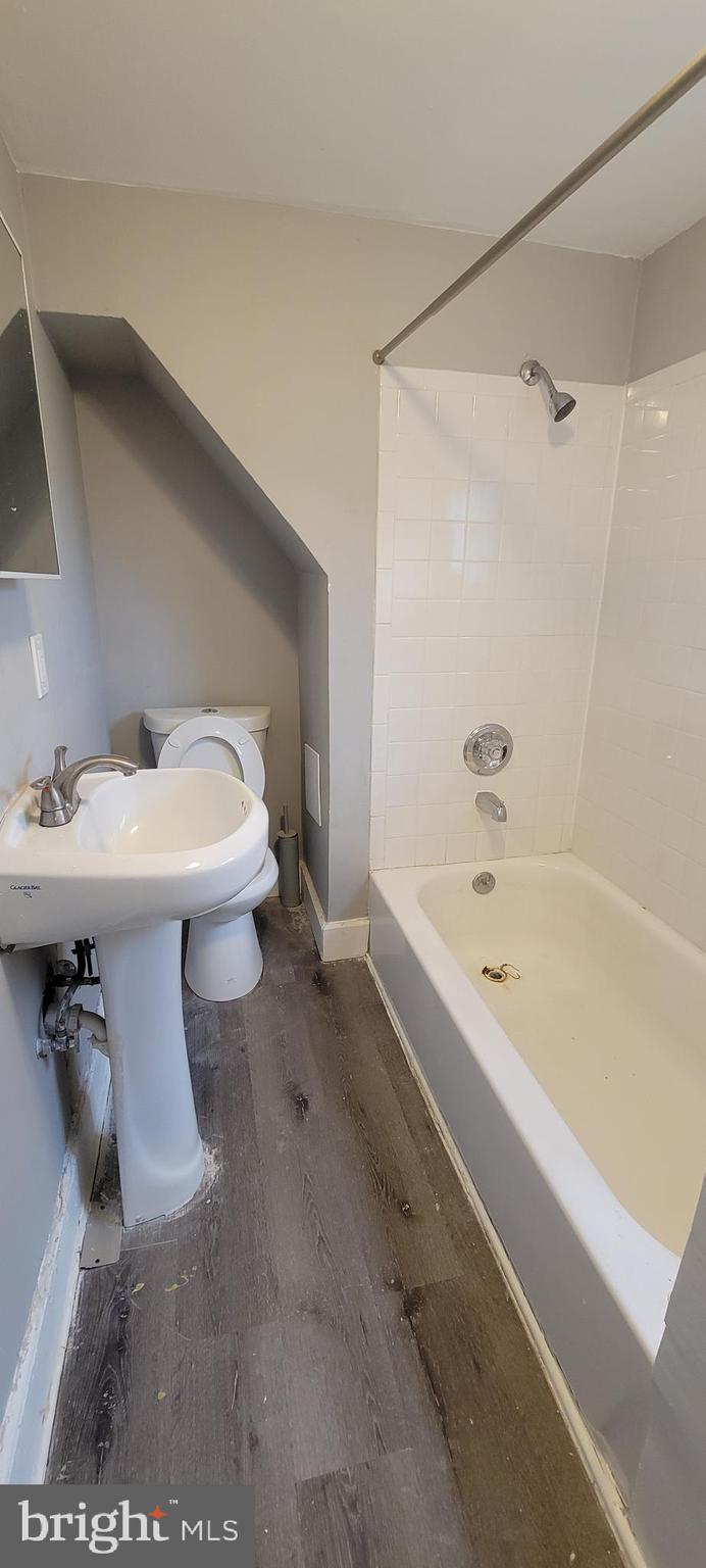 WEST ARLINGTON - Residential Lease