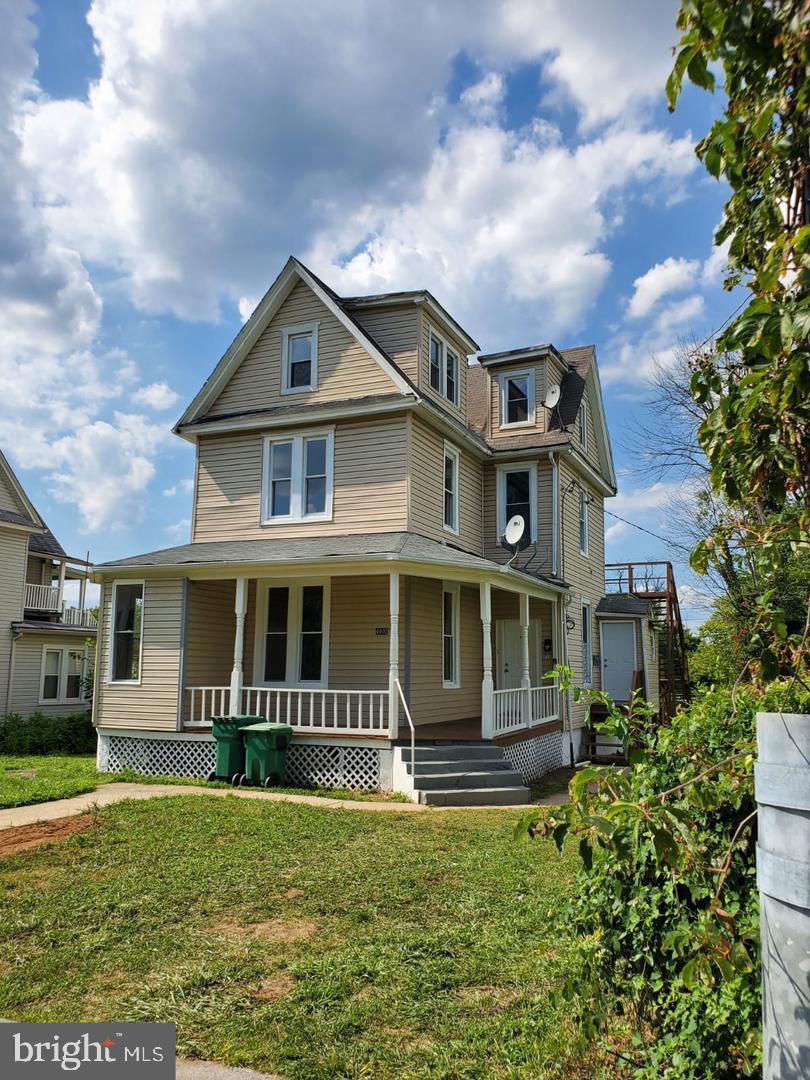 WEST ARLINGTON - Residential Lease