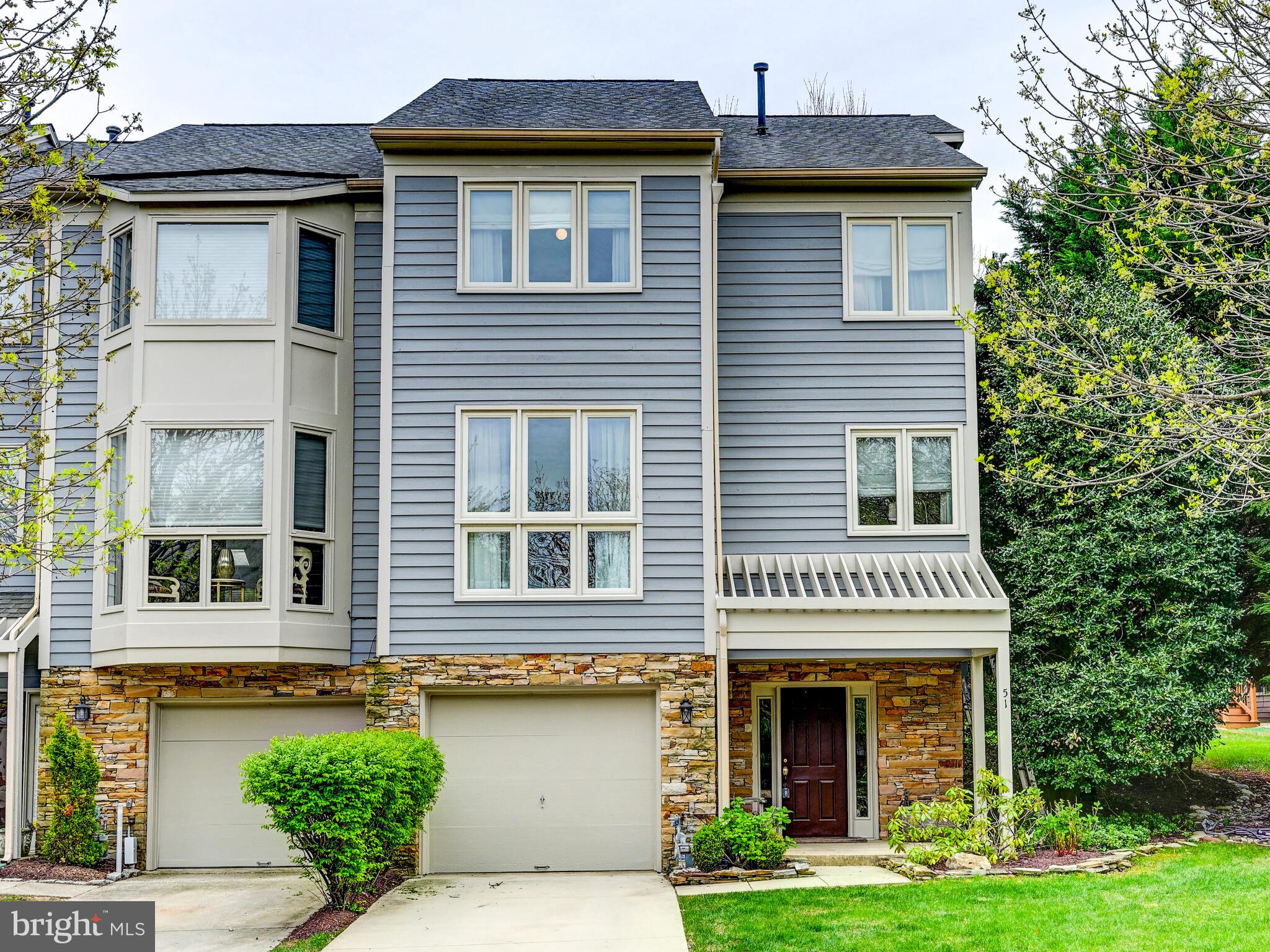 SUMMIT CHASE - Residential
