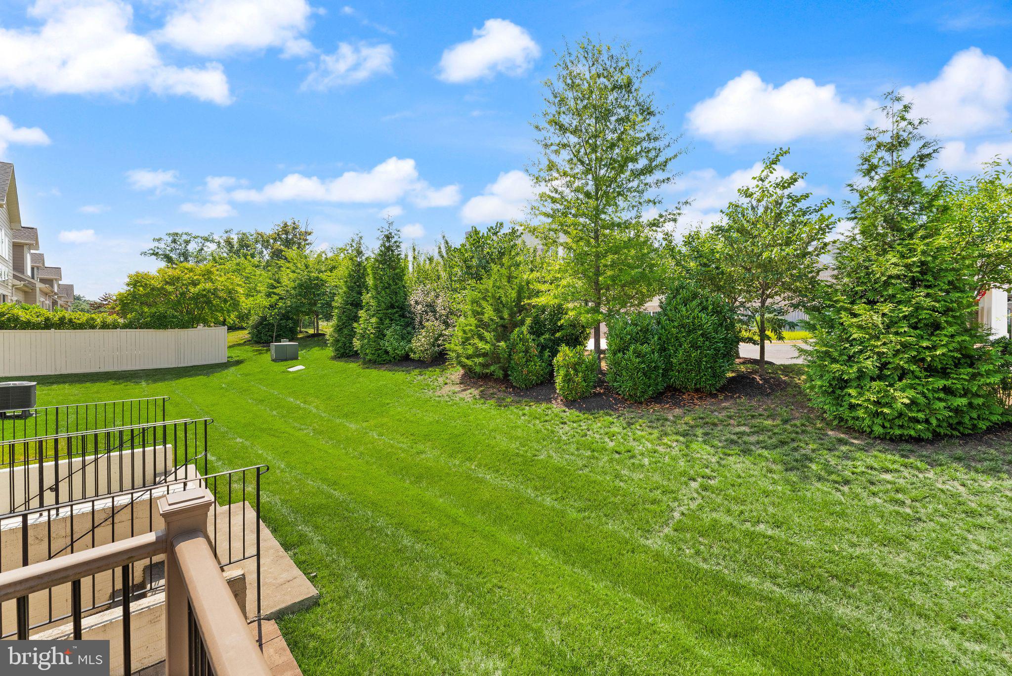 THE VISTAS AT LANSDOWNE - Residential