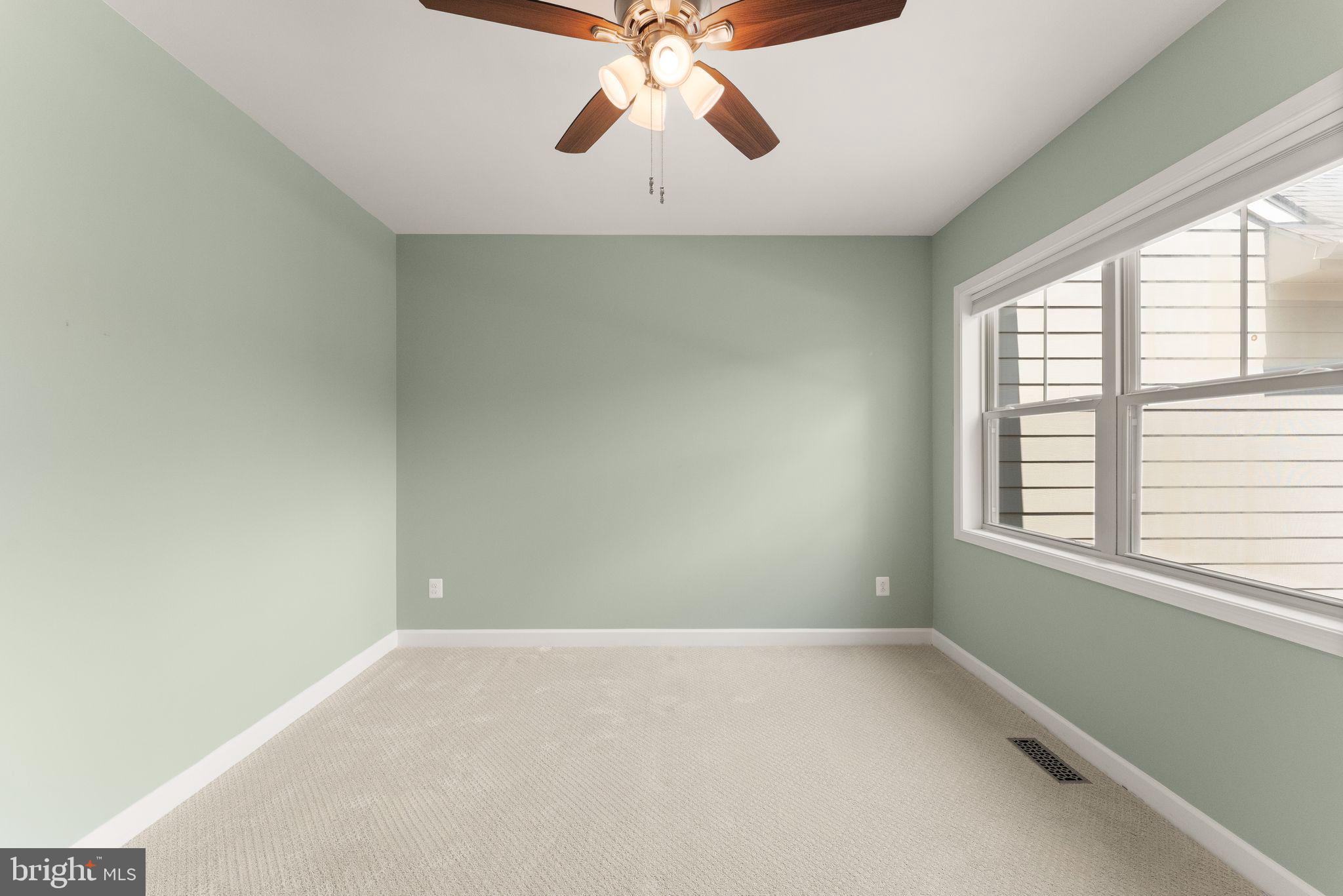 THE VISTAS AT LANSDOWNE - Residential