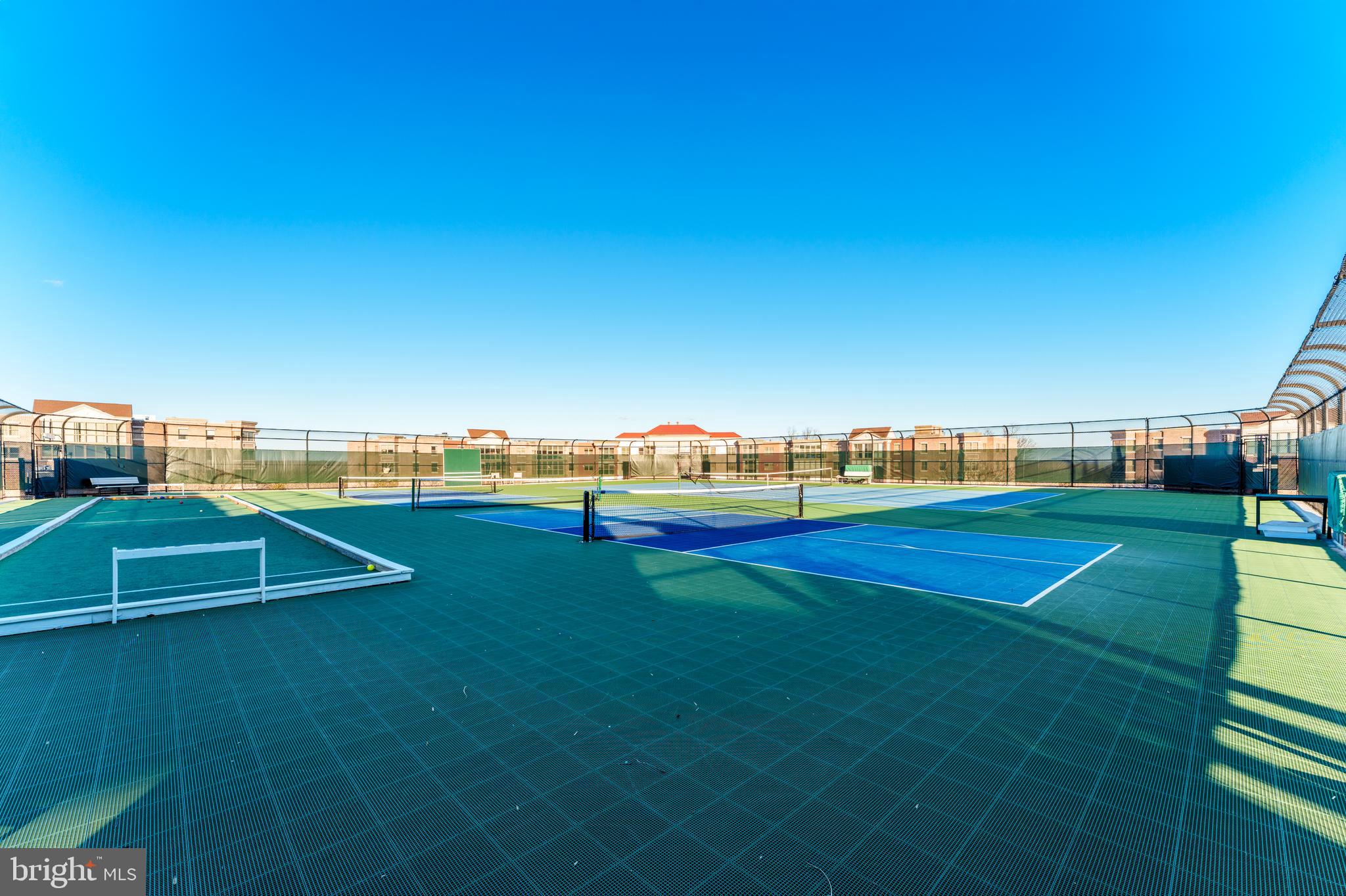 THE VISTAS AT LANSDOWNE - Residential