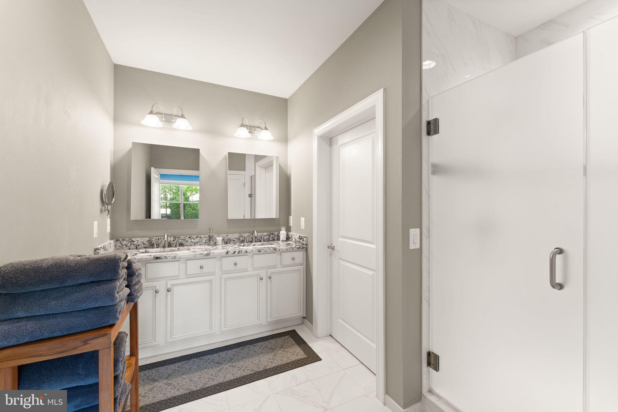 THE VISTAS AT LANSDOWNE - Residential