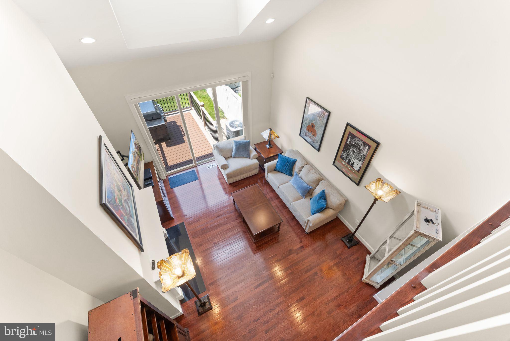 THE VISTAS AT LANSDOWNE - Residential