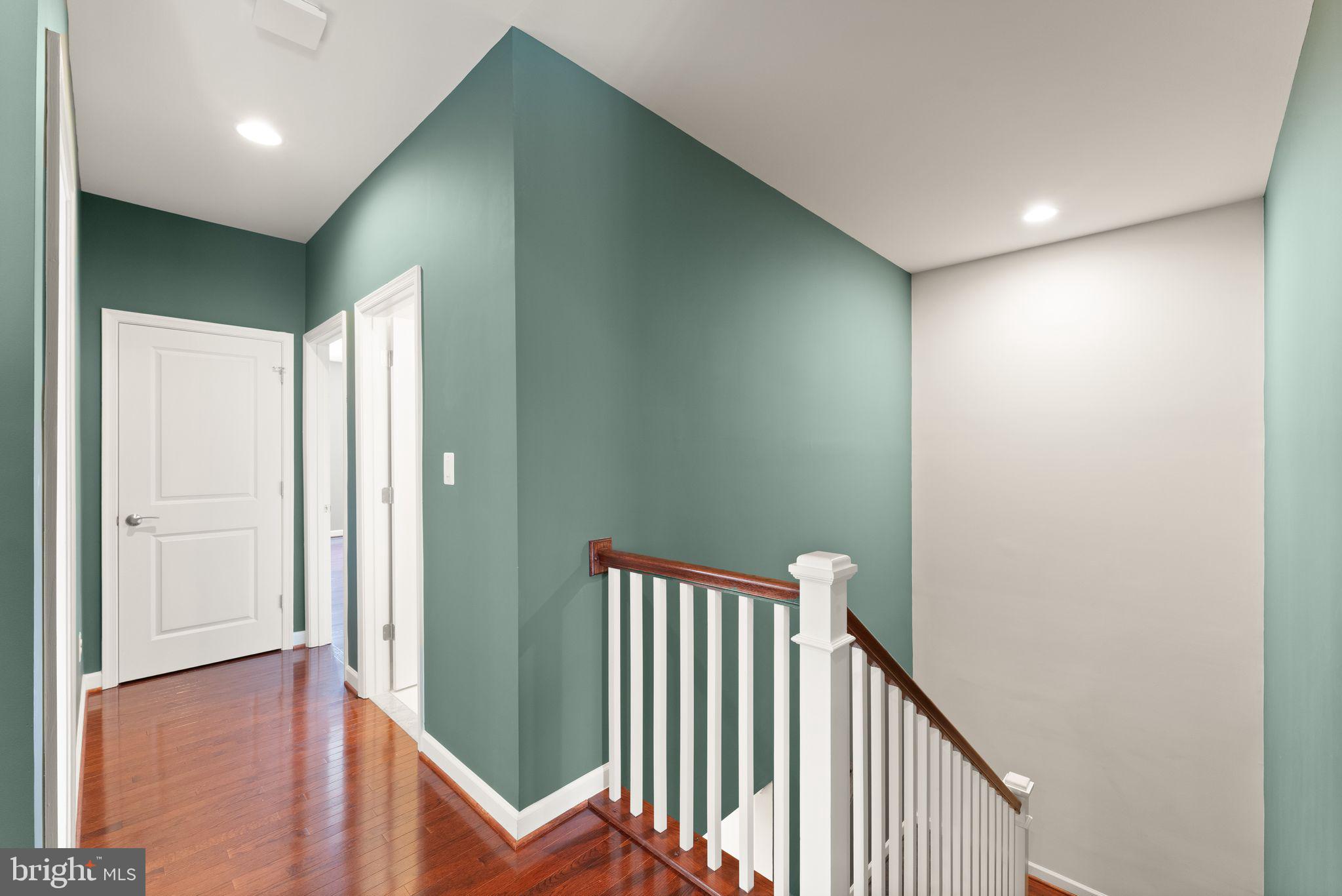 THE VISTAS AT LANSDOWNE - Residential