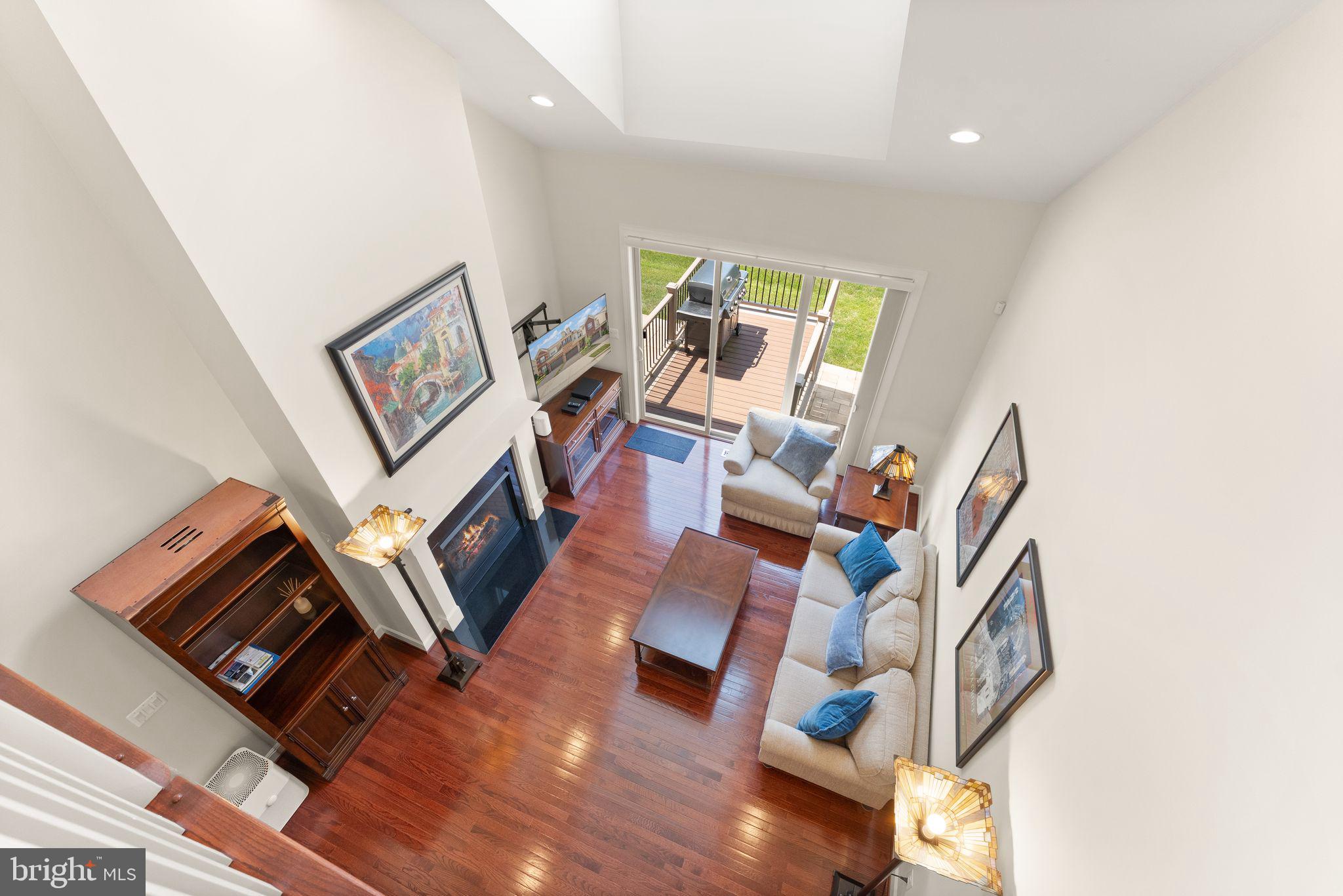 THE VISTAS AT LANSDOWNE - Residential