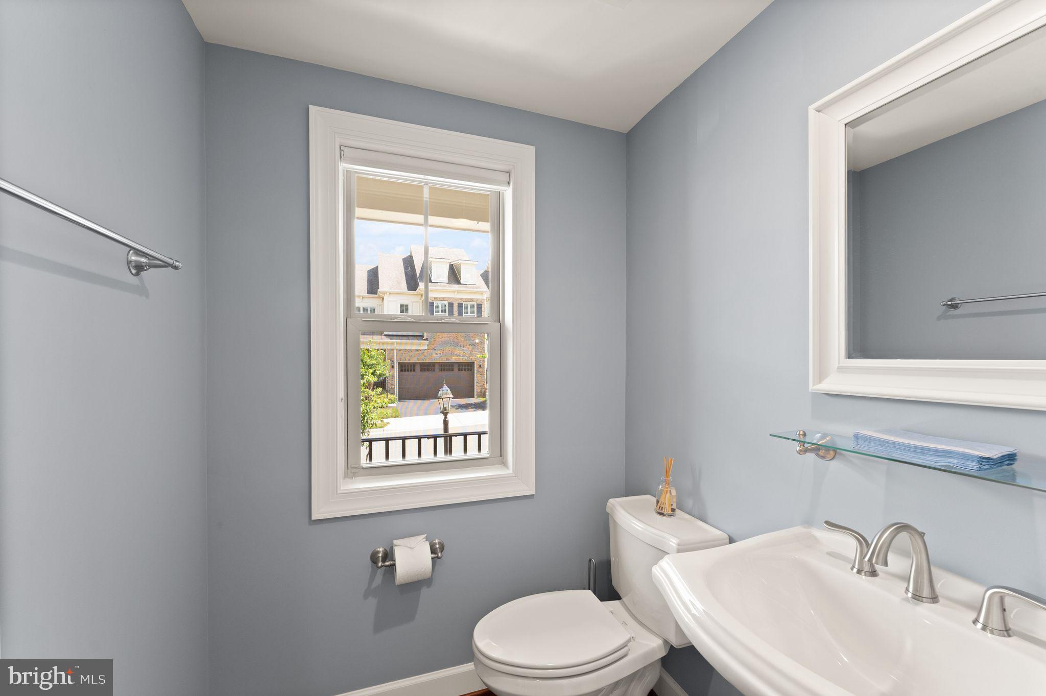THE VISTAS AT LANSDOWNE - Residential