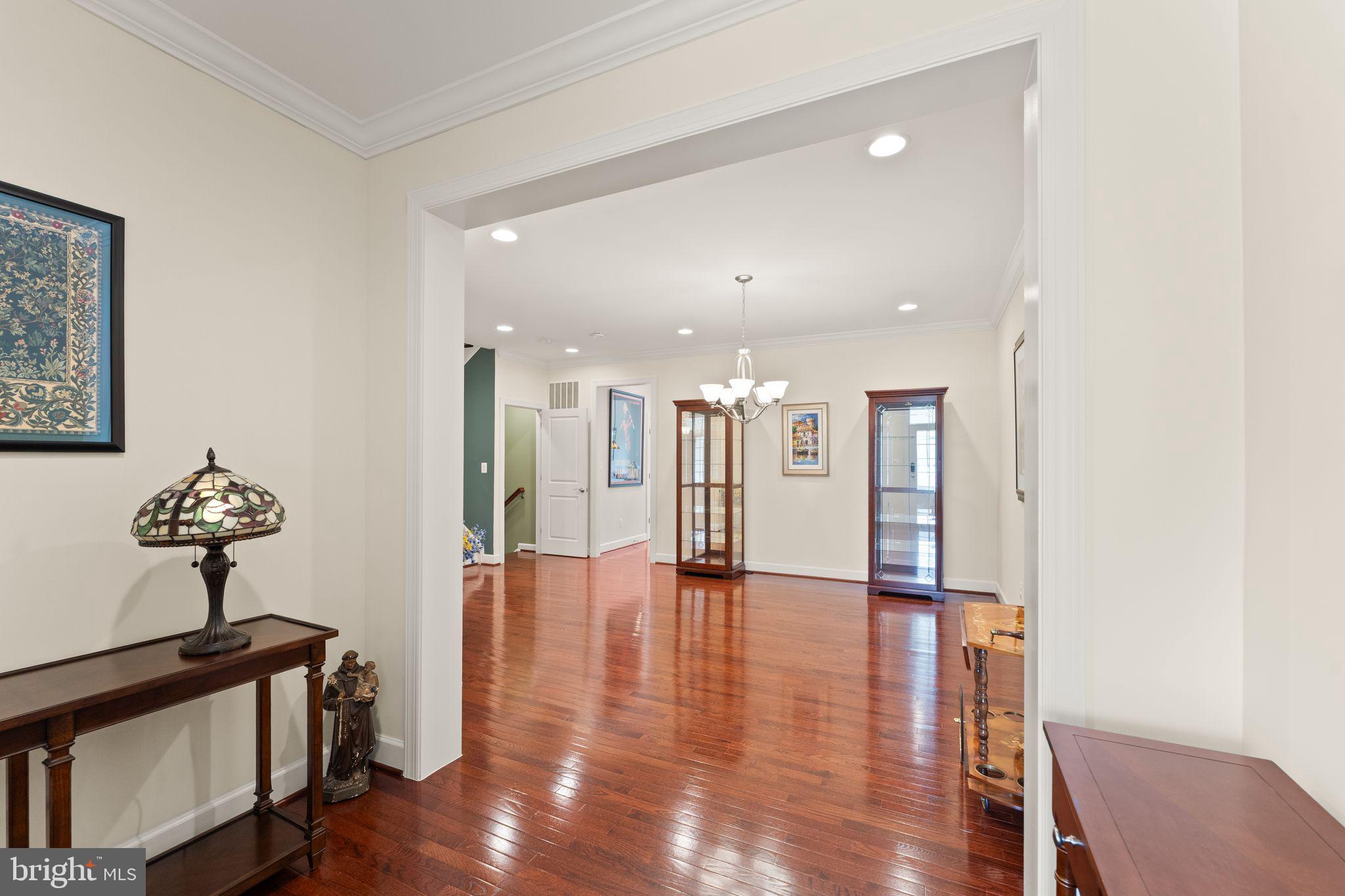 THE VISTAS AT LANSDOWNE - Residential