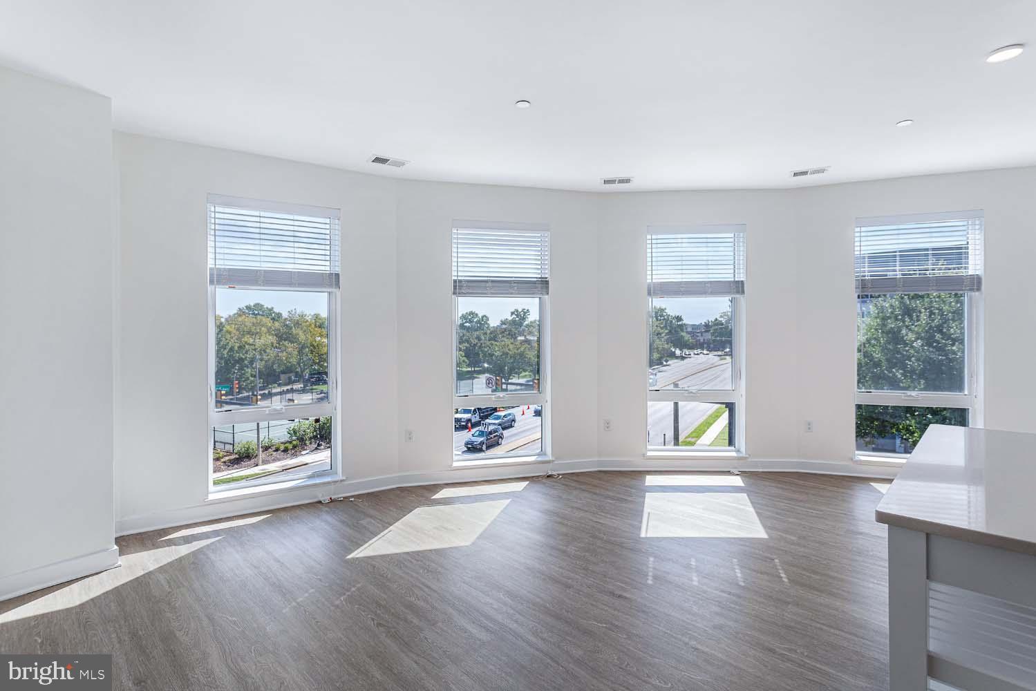 OLD TOWN NORTH - Residential Lease
