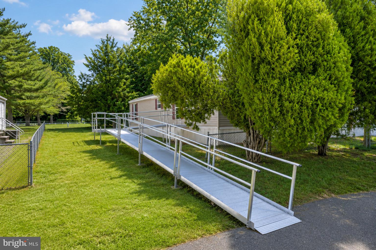 RIO VISTA PLAZA - Residential