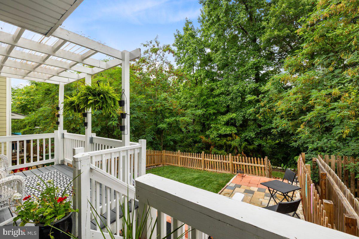 CHESTNUT HILLS - Residential