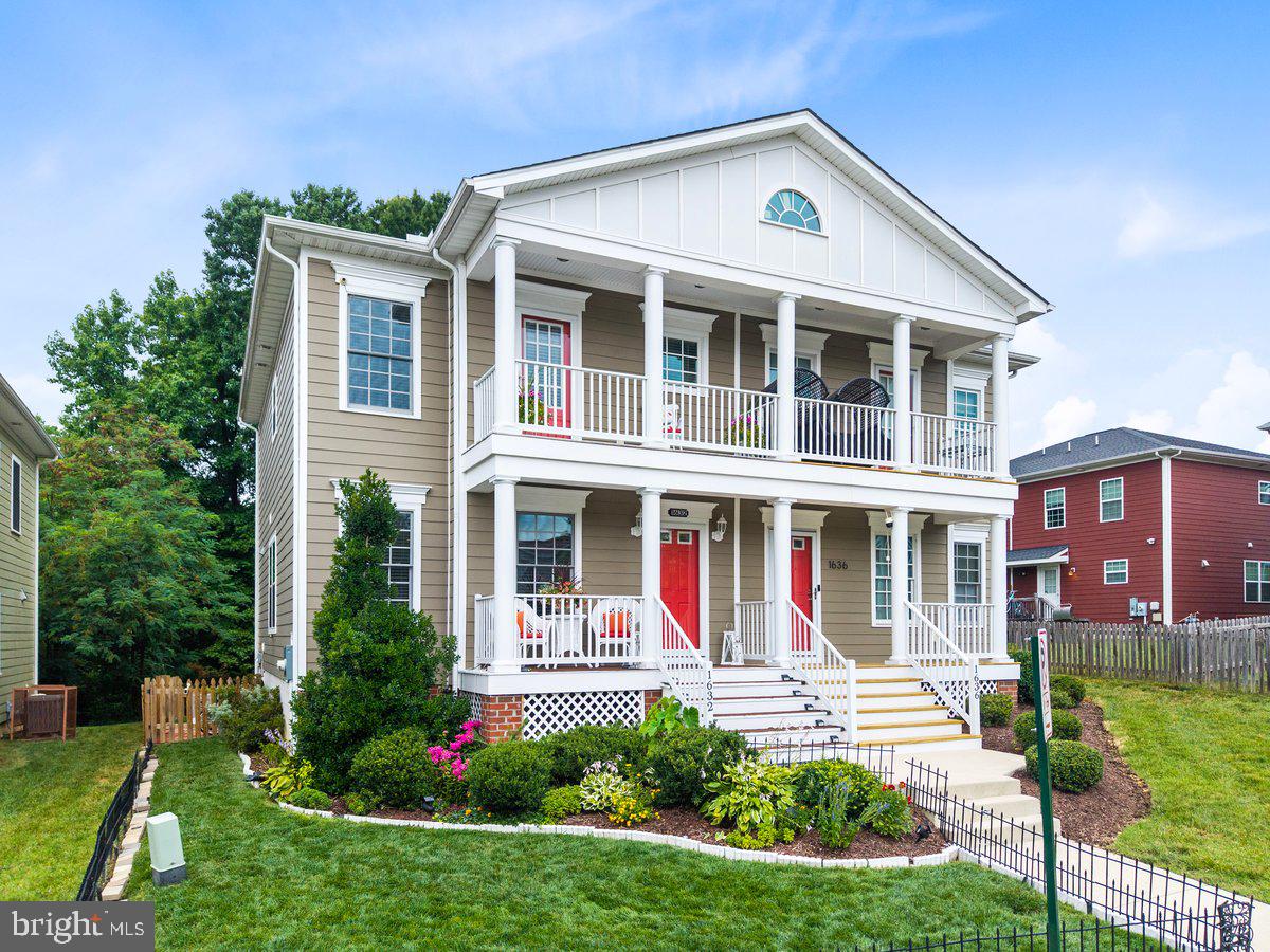 CHESTNUT HILLS - Residential