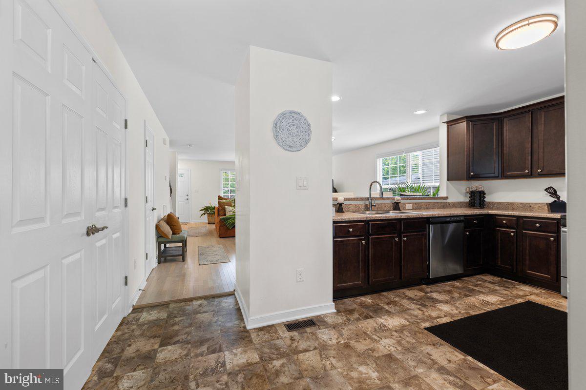 CHESTNUT HILLS - Residential