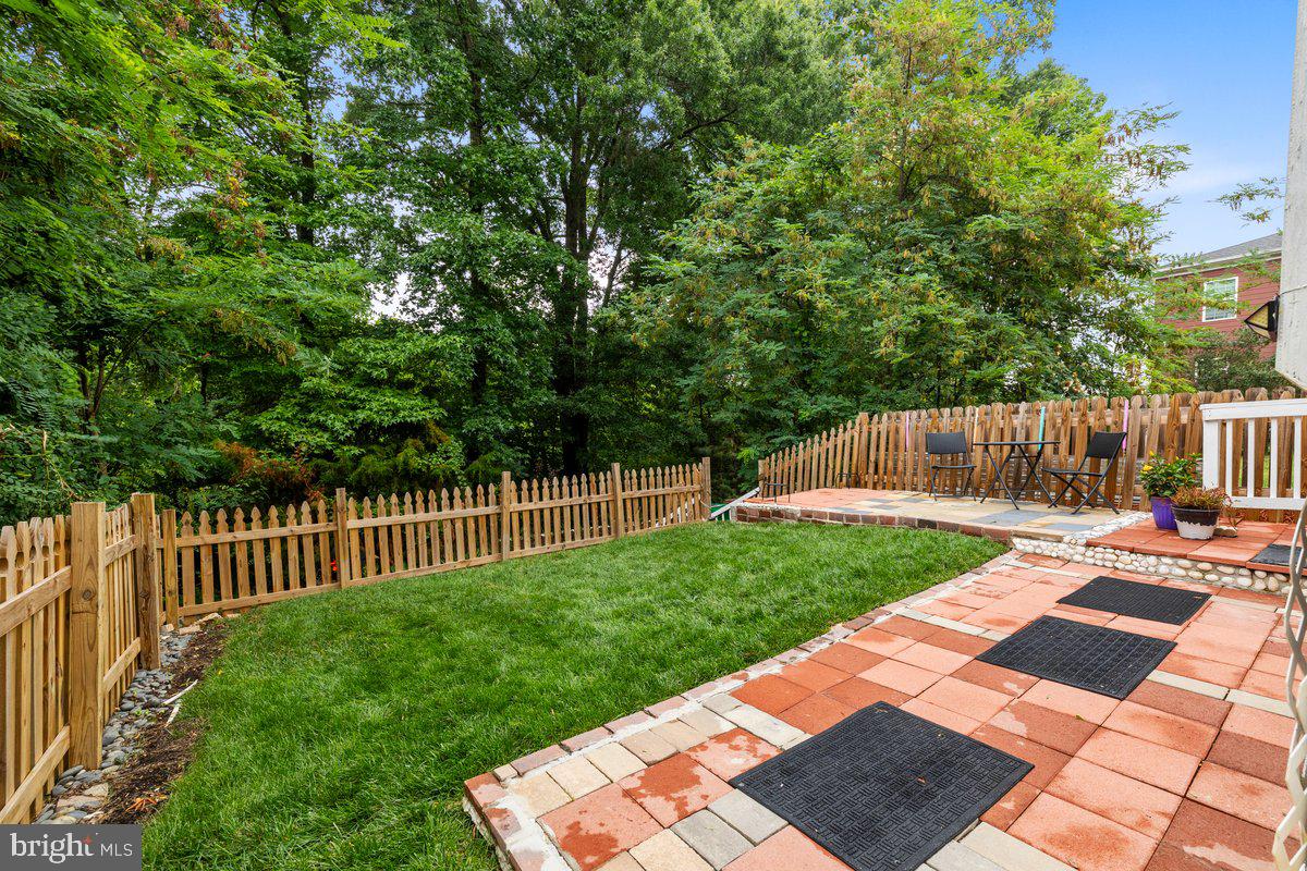 CHESTNUT HILLS - Residential