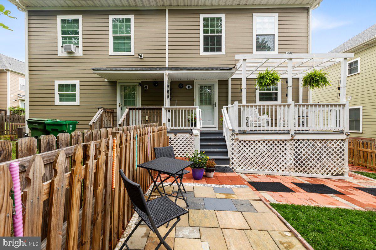 CHESTNUT HILLS - Residential