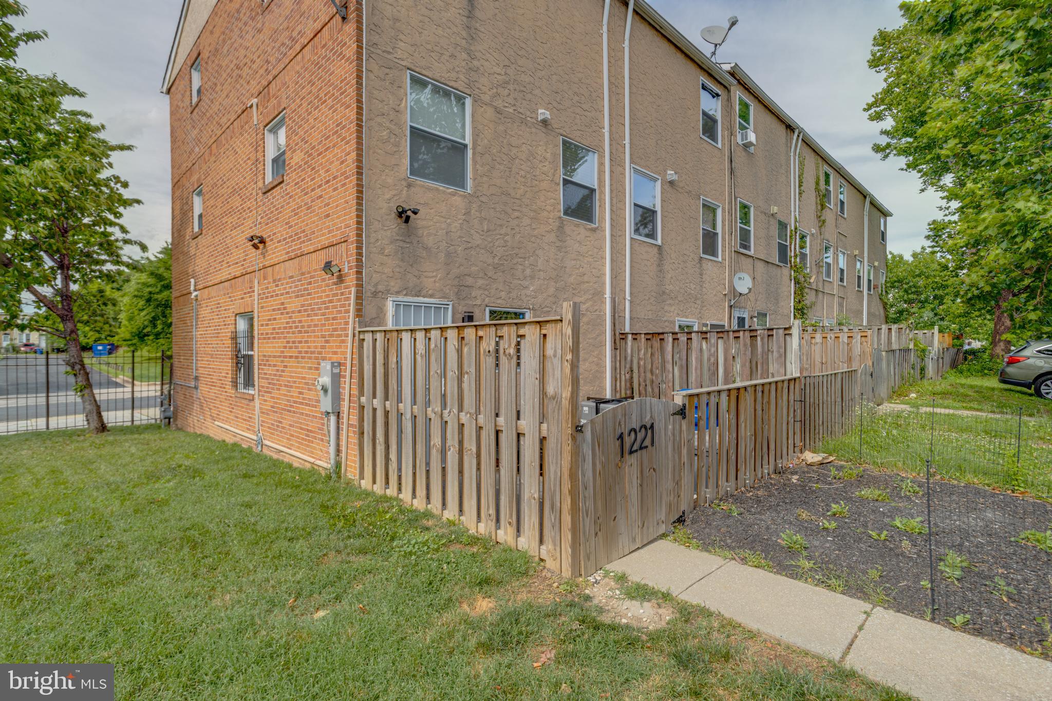 OLIVER - Residential