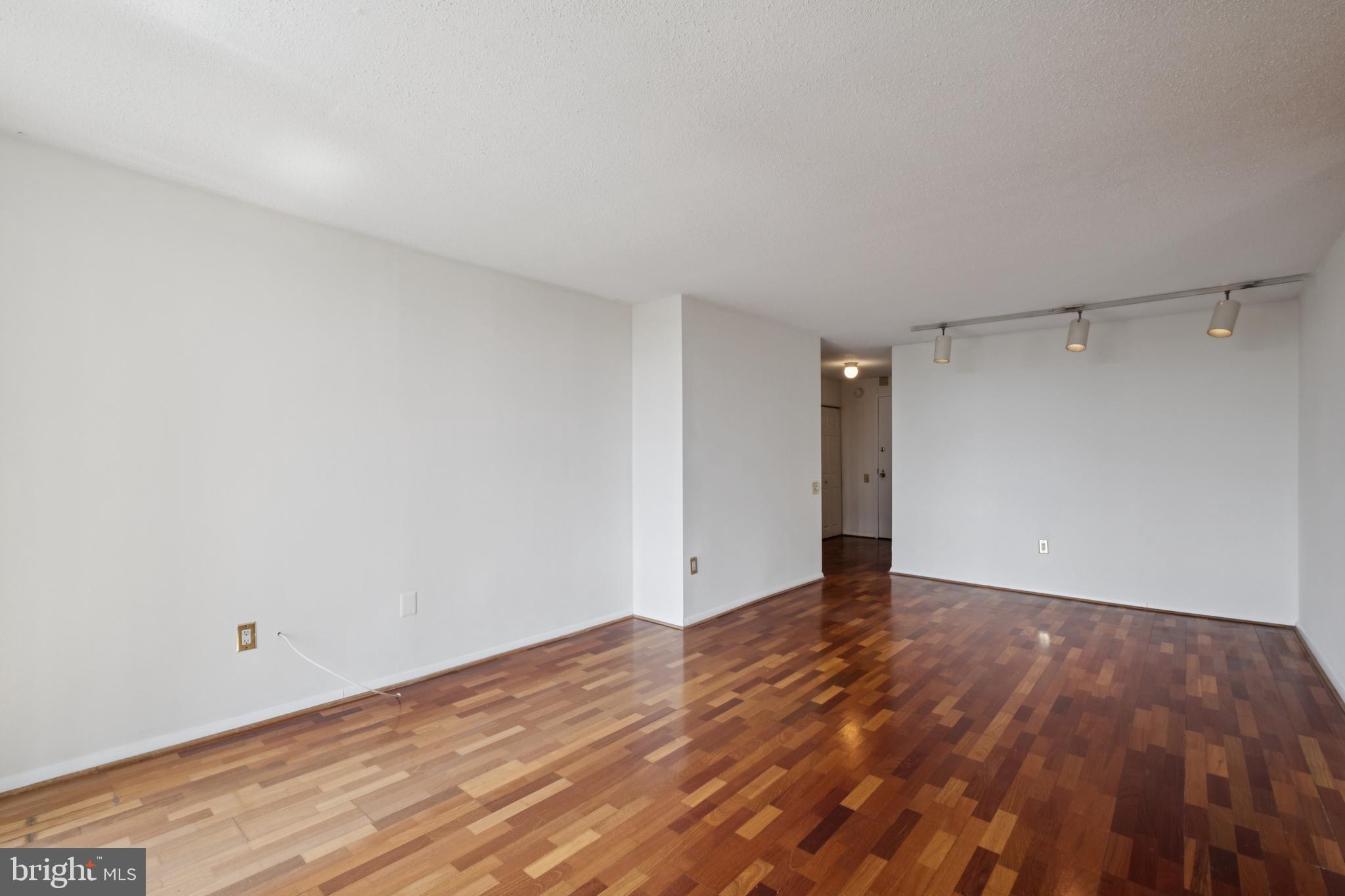 AVENUE OF THE ARTS - Residential