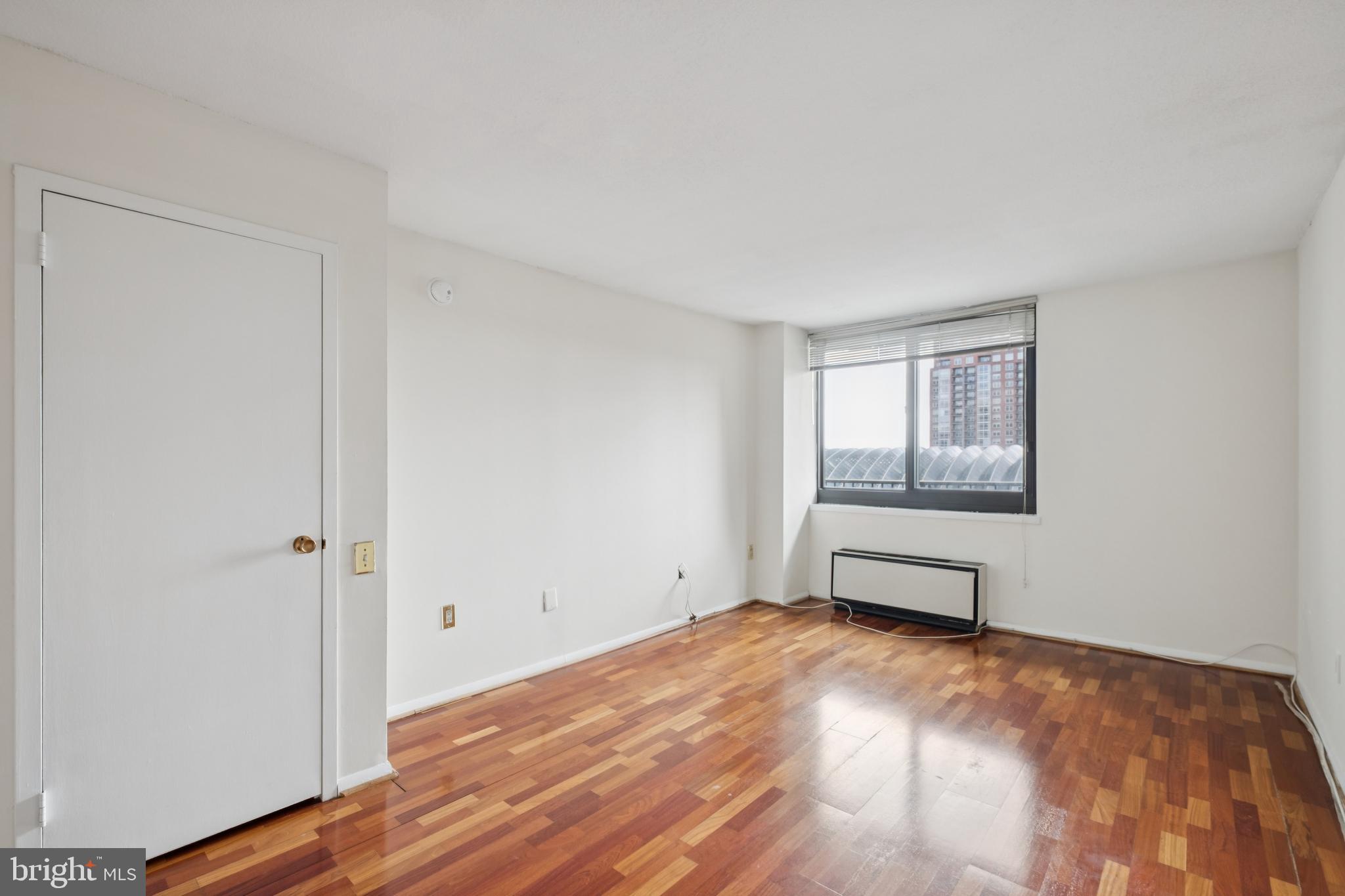 AVENUE OF THE ARTS - Residential