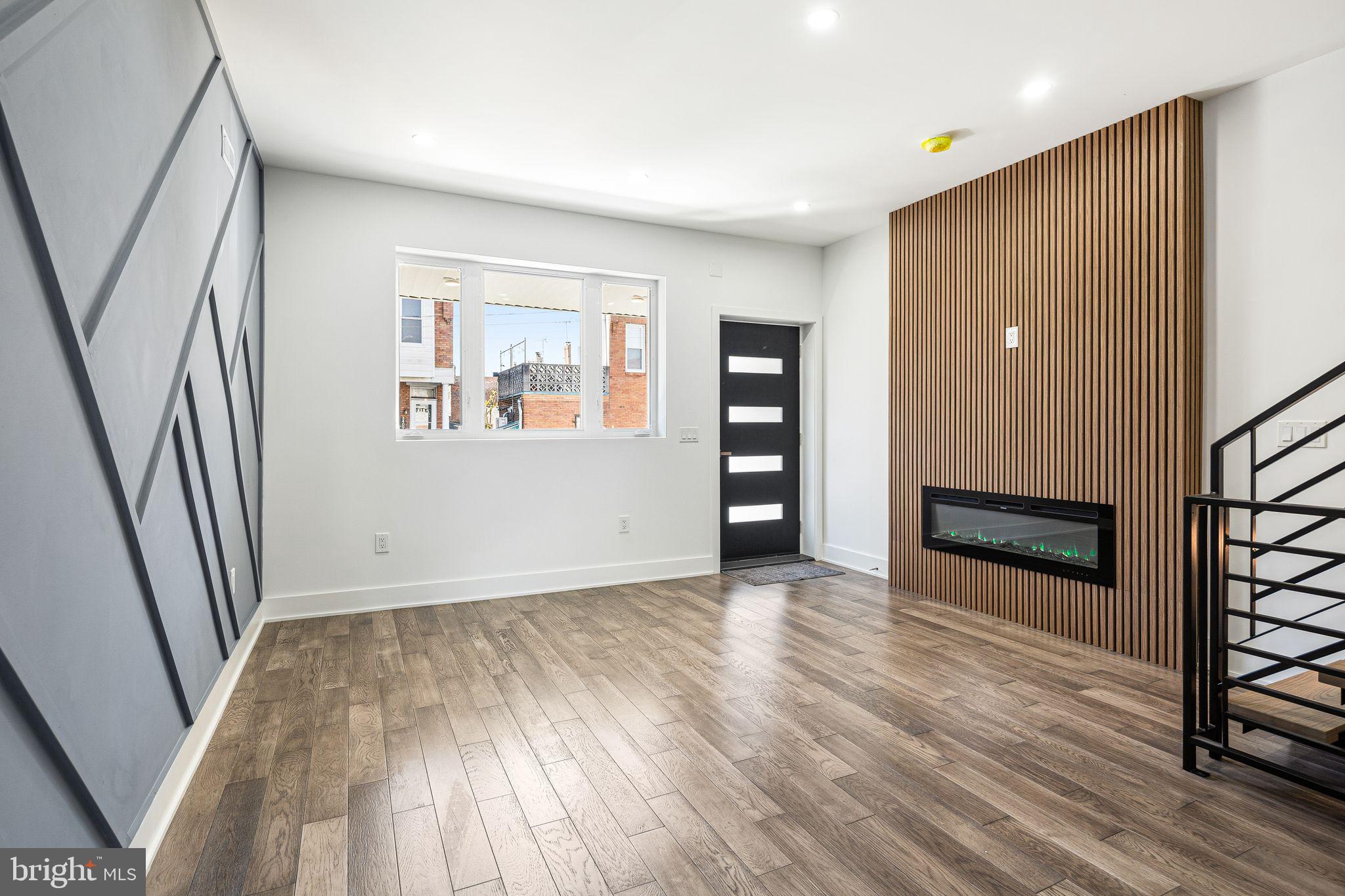 PORT RICHMOND - Residential