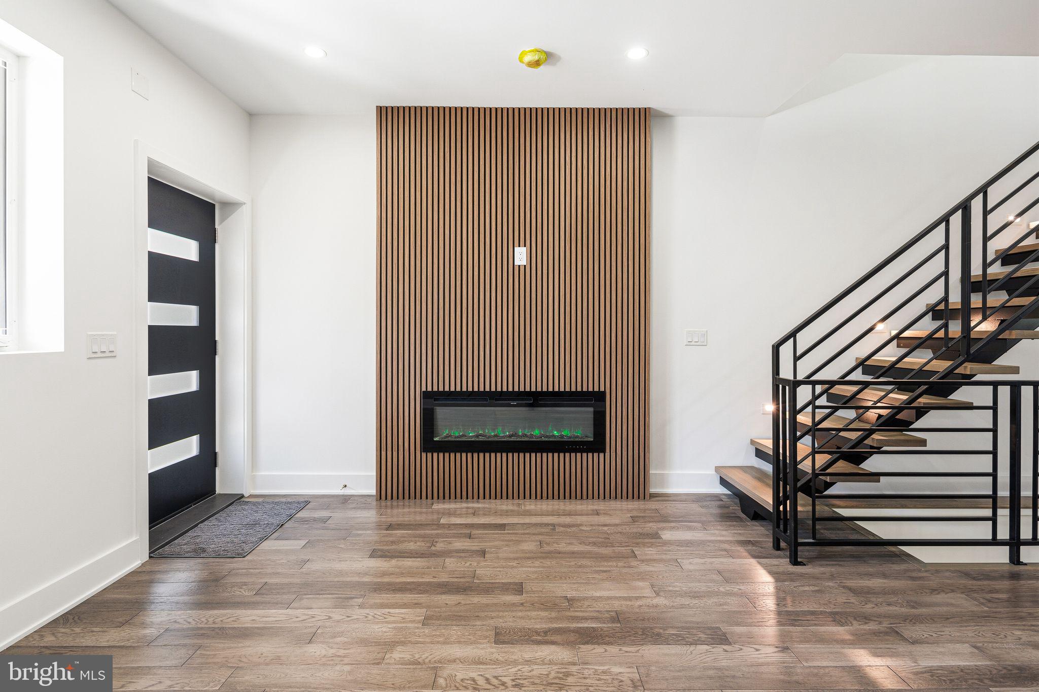 PORT RICHMOND - Residential