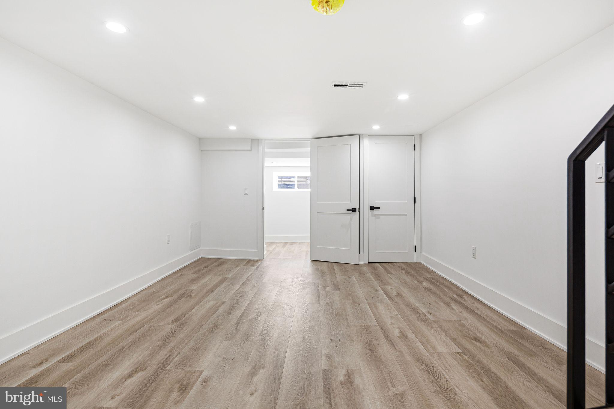 PORT RICHMOND - Residential