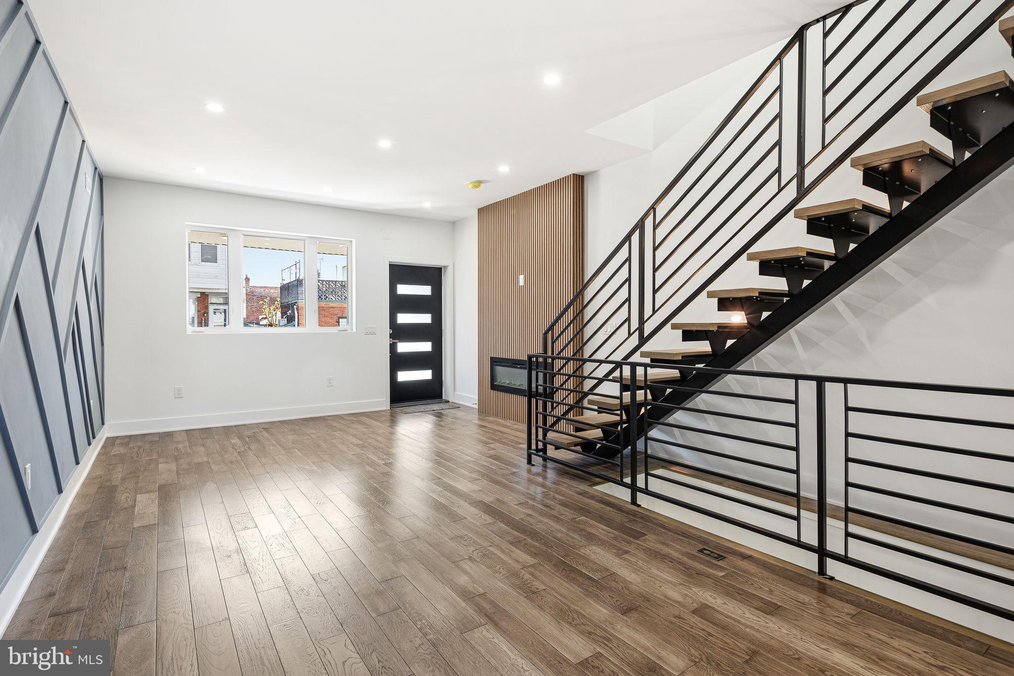 PORT RICHMOND - Residential
