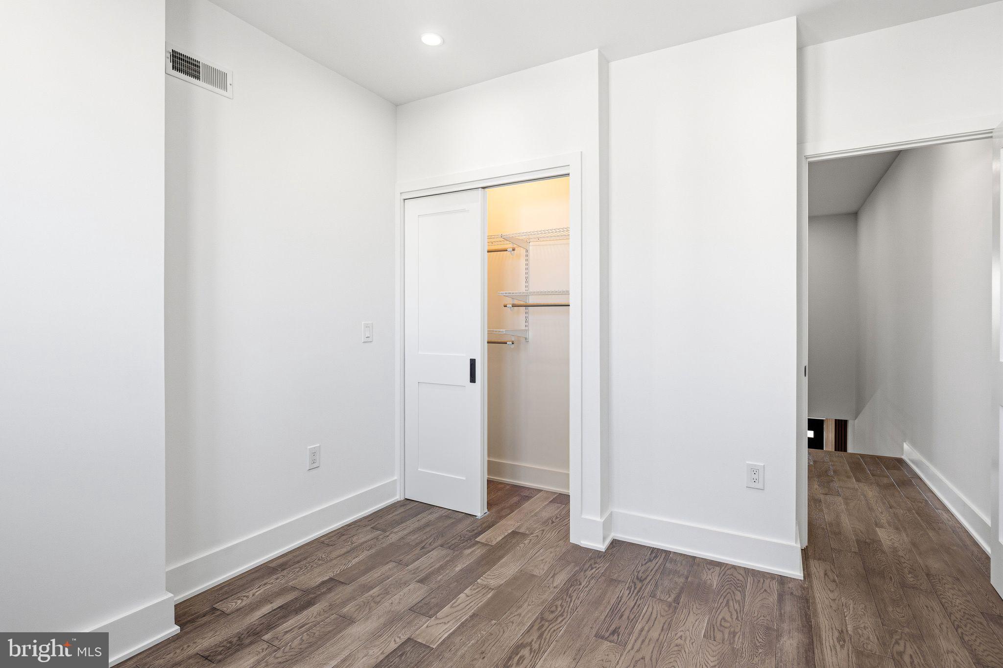 PORT RICHMOND - Residential
