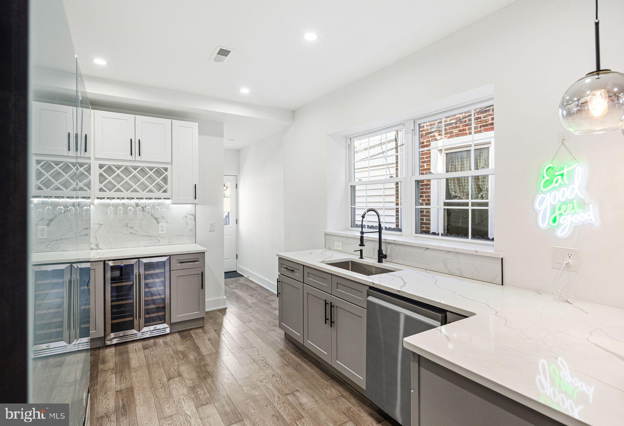 PORT RICHMOND - Residential