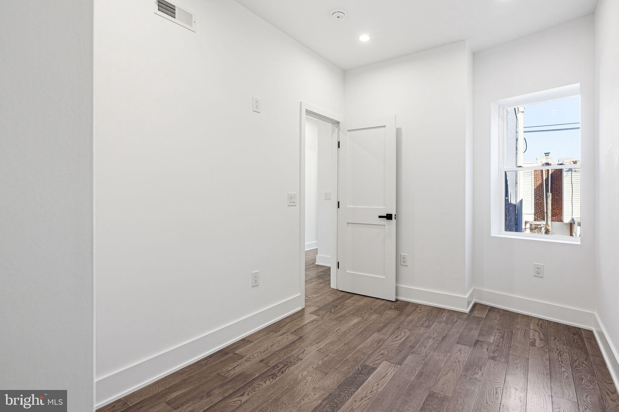 PORT RICHMOND - Residential