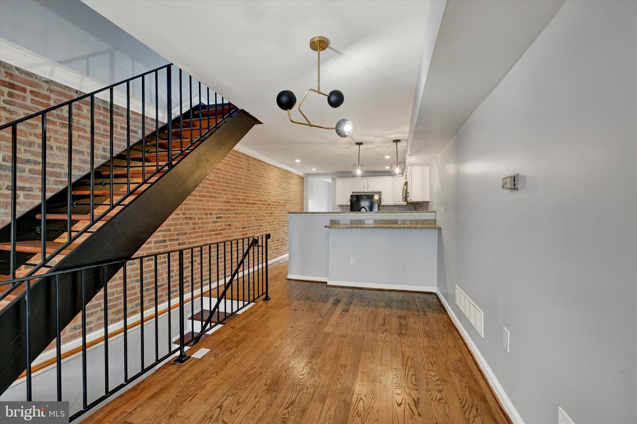 WASHINGTON VILLAGE - Residential