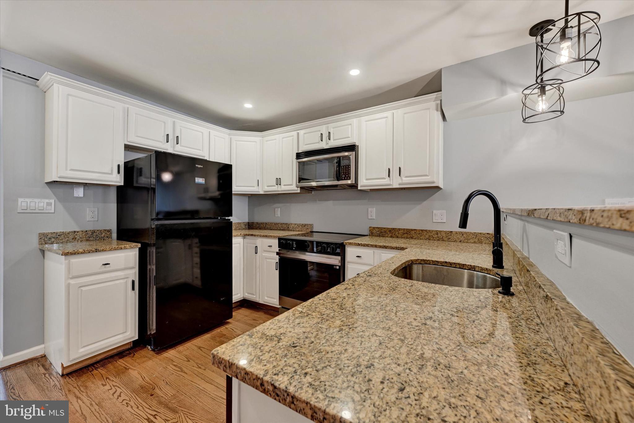 WASHINGTON VILLAGE - Residential