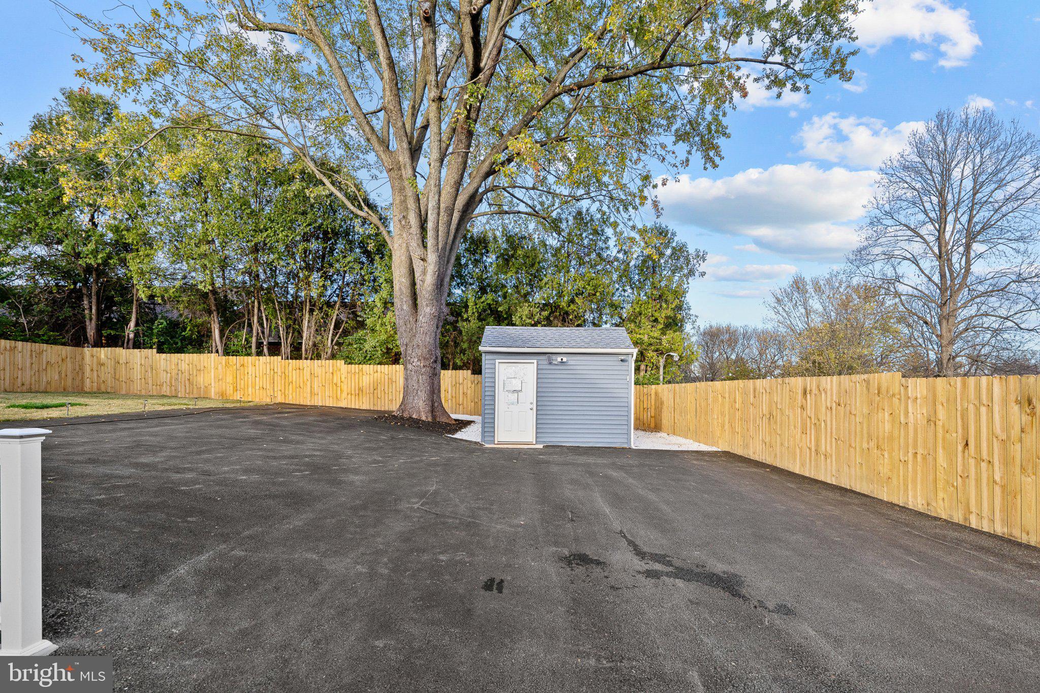 BUCKINGHAM VIEW - Residential